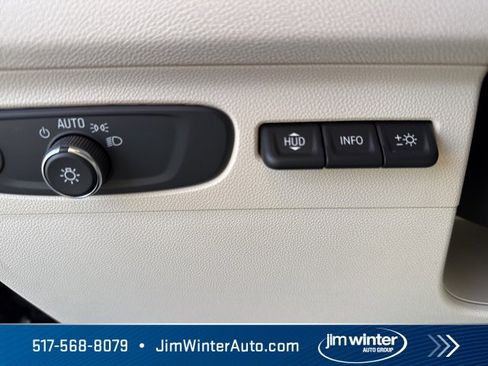 Used 2021 Buick Envision Avenir w/ Technology Package II image 28