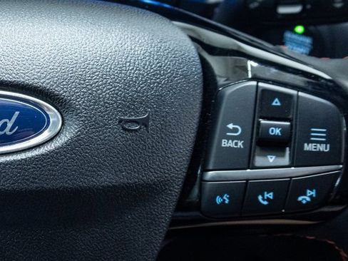 Used 2022 Ford Escape SEL w/ SEL Stealth AWD Package image 17