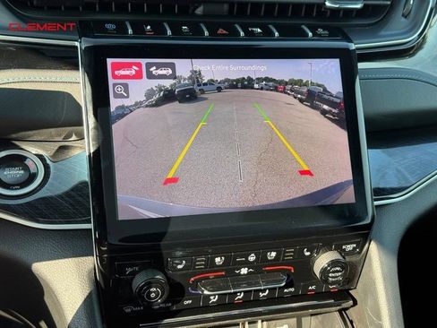 Used 2024 Jeep Grand Cherokee Trailhawk AWD/4WD image 31