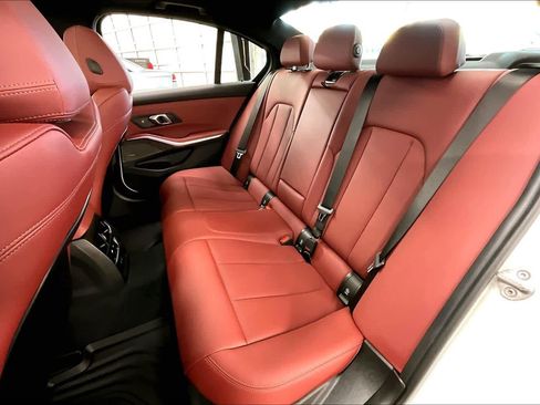 Used 2025 BMW 330i xDrive Sedan w/ M Sport Package image 28