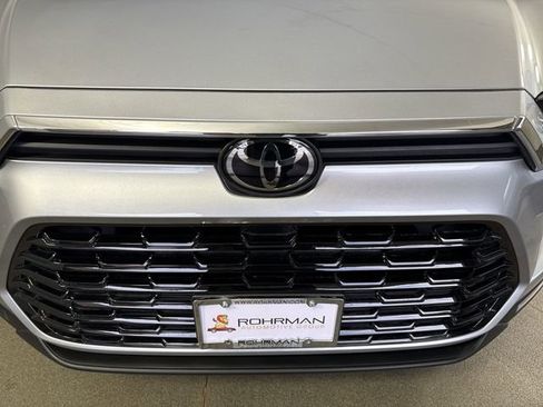 Used 2026 Toyota Grand Highlander AWD Hybrid image 27