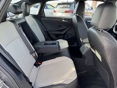 Used 2021 Volkswagen Jetta R-Line image 34