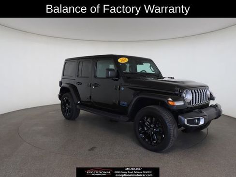 Used 2025 Jeep Wrangler Unlimited Sahara image 27