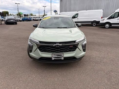 Used 2024 Chevrolet Trax RS FWD image 7