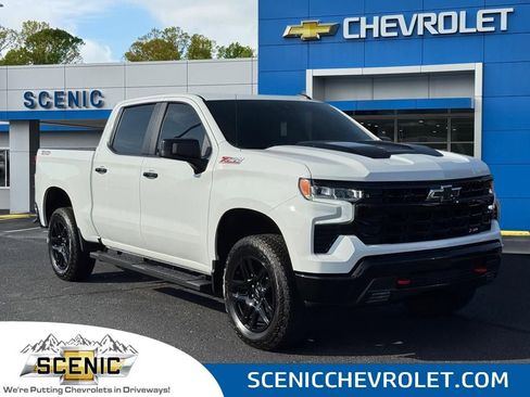 Used 2025 Chevrolet Silverado 1500 LT Trail Boss w/ Convenience Package II image 1