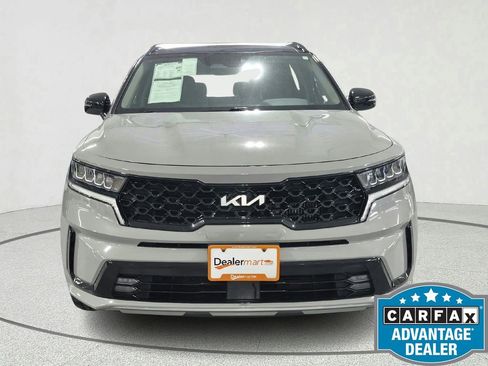 Used 2022 Kia Sorento EX w/ Panoramic Sunroof Package FWD image 9