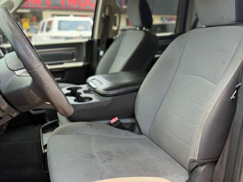 Used 2021 RAM 1500 Classic SLT AWD/4WD image 9