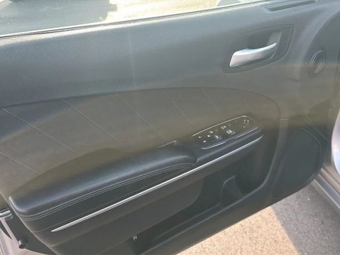 Used 2018 Dodge Charger SXT Plus RWD image 10
