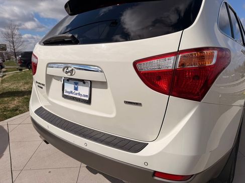 Used 2012 Hyundai Veracruz Limited w/ Entertainment Pkg image 39