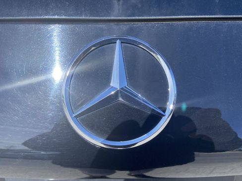 Used 2019 Mercedes-Benz GLC 300 4MATIC image 12