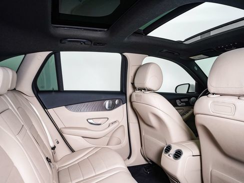 Used 2018 Mercedes-Benz GLC 300 4MATIC image 16