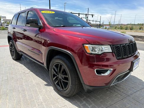 Used 2019 Jeep Grand Cherokee Limited AWD/4WD image 7