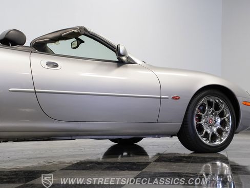 Used 2001 Jaguar XK8 Convertible image 28