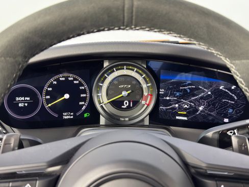 Used 2022 Porsche 911 GT3 image 17