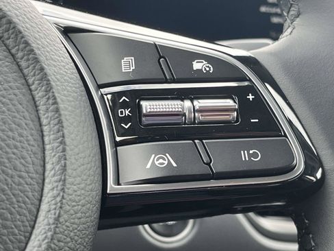 New 2026 Kia Seltos S FWD image 24
