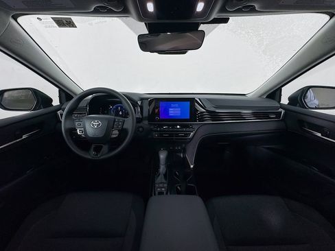 Used 2026 Toyota Camry LE image 38