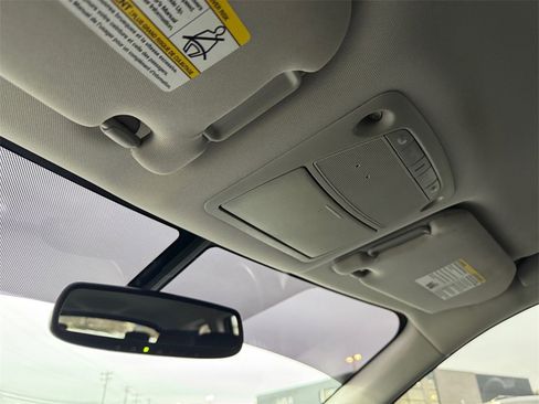 Used 2018 Nissan Pathfinder SV image 25