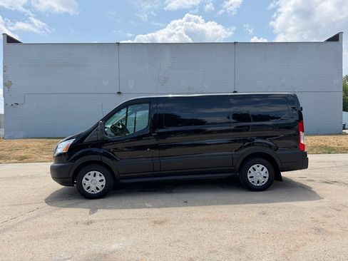 Used 2018 Ford Transit 150 130 Low Roof w/ Exterior Upgrade Package RWD image 4