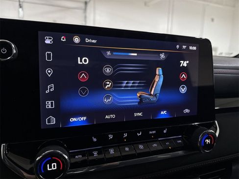 Used 2024 Chevrolet Colorado Z71 w/ Z71 Convenience Package 2 image 16