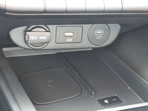 Certified 2025 Hyundai Elantra Sport FWD image 14