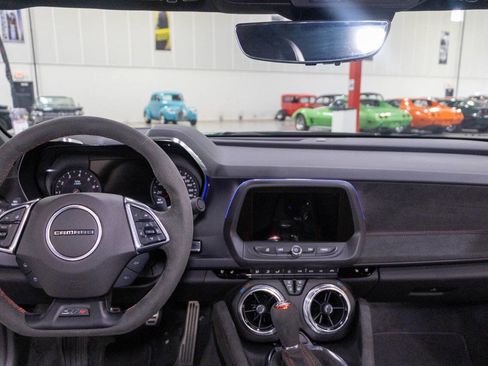 Used 2024 Chevrolet Camaro ZL1 RWD image 11