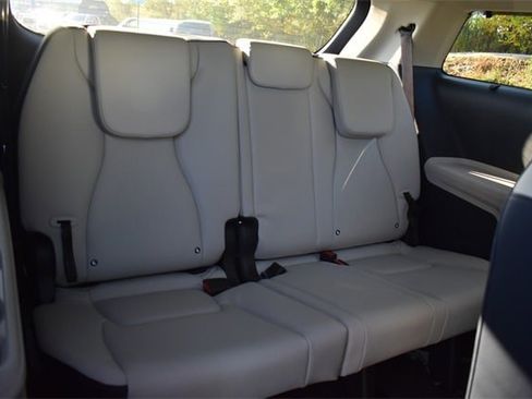 New 2026 Kia Carnival EX image 15