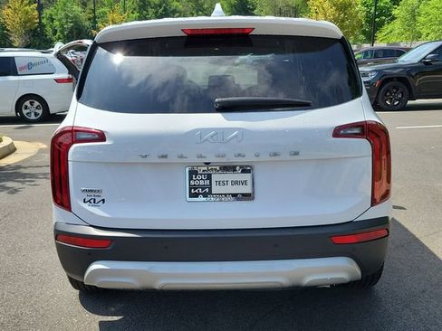 Used 2022 Kia Telluride LX AWD/4WD image 5