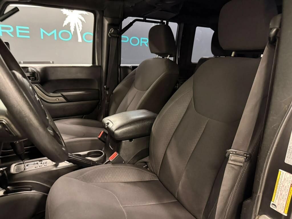 Used 2017 Jeep Wrangler Unlimited Sport AWD/4WD image 9