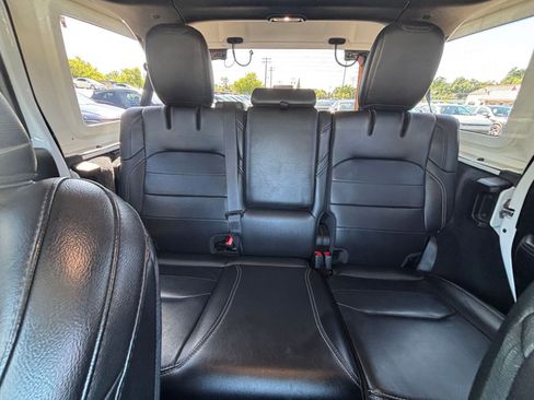 Used 2023 Jeep Wrangler Unlimited Sahara AWD/4WD image 39
