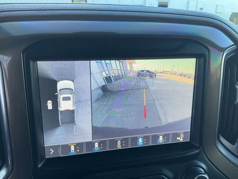 Used 2019 Chevrolet Silverado 1500 High Country w/ Technology Package image 17