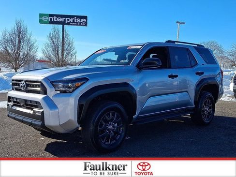 Certified 2025 Toyota 4Runner SR5 AWD/4WD image 3