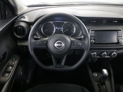 New 2025 Nissan Kicks Play S image 11