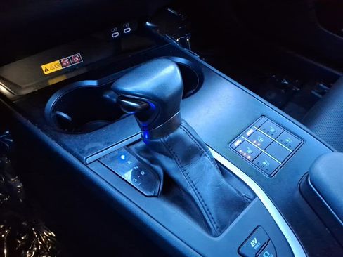 Used 2023 Lexus UX 250h AWD w/ Premium Package image 18