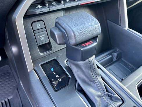 Used 2024 Toyota Tundra Limited image 32