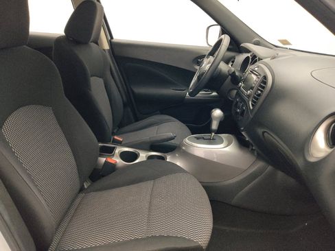 Used 2016 Nissan Juke S FWD image 21