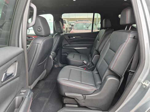Used 2025 Chevrolet Traverse Z71 AWD/4WD image 26