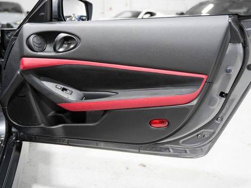 Used 2024 Nissan Z Performance w/ Floor Mat Package RWD image 27