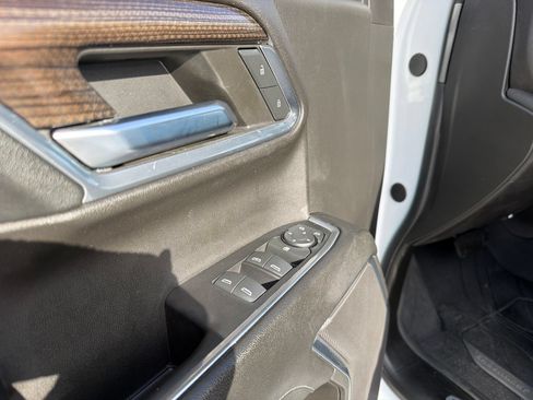 Used 2024 Chevrolet Silverado 1500 LT RWD image 17