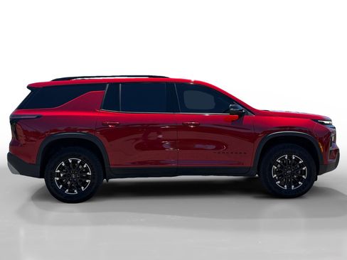 Used 2025 Chevrolet Traverse Z71 w/ Enhanced Driving Package AWD/4WD image 6