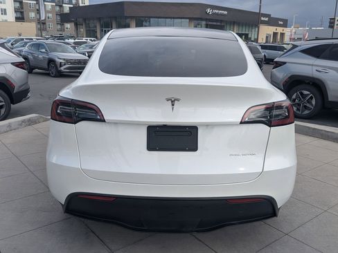 Used 2023 Tesla Model Y Long Range AWD/4WD image 5