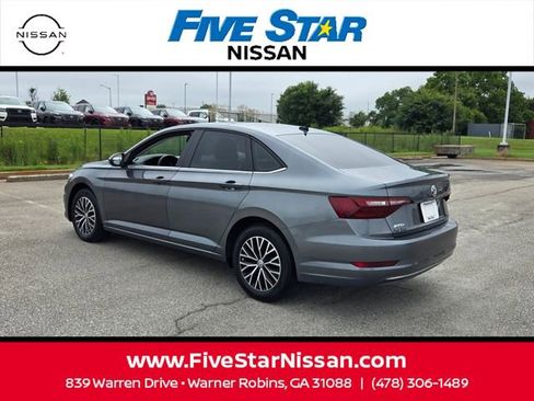 Used 2020 Volkswagen Jetta SE FWD image 9