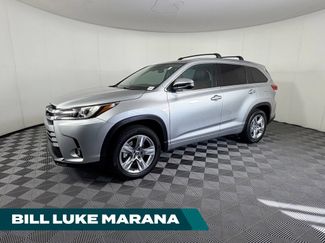 Used 2017 Toyota Highlander Limited w/ Carpet Mat Package FWD video 1