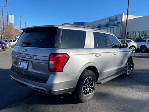Used 2024 Ford Expedition XLT image 2