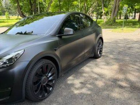 Used 2022 Tesla Model Y Performance AWD/4WD image 3