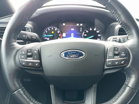 Used 2020 Ford Explorer XLT w/ Equipment Group 202A image 19