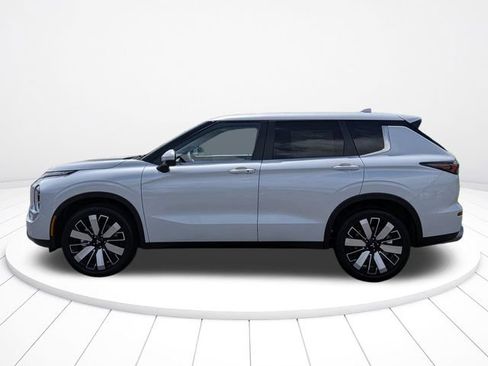 New 2026 Mitsubishi Outlander SE FWD image 6