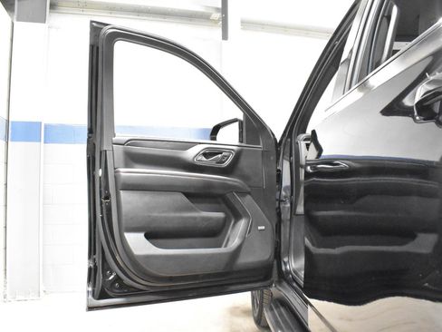 Used 2022 Chevrolet Tahoe RST w/ Luxury Package image 12