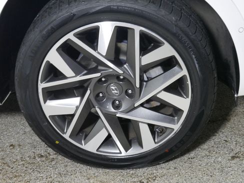 Used 2023 Hyundai Santa Fe Calligraphy AWD/4WD image 15