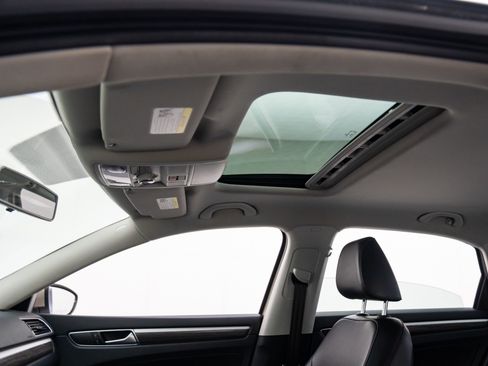 Used 2016 Volkswagen Passat 1.8T SE image 17