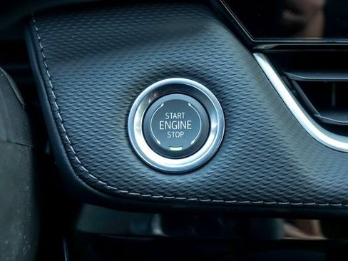 New 2026 Chevrolet Equinox LT w/ Safety and Technology Package FWD image 20